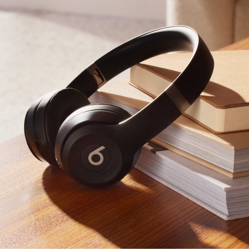 Beats Solo 4 - On-Ear Wireless Headphones -
Matte Black